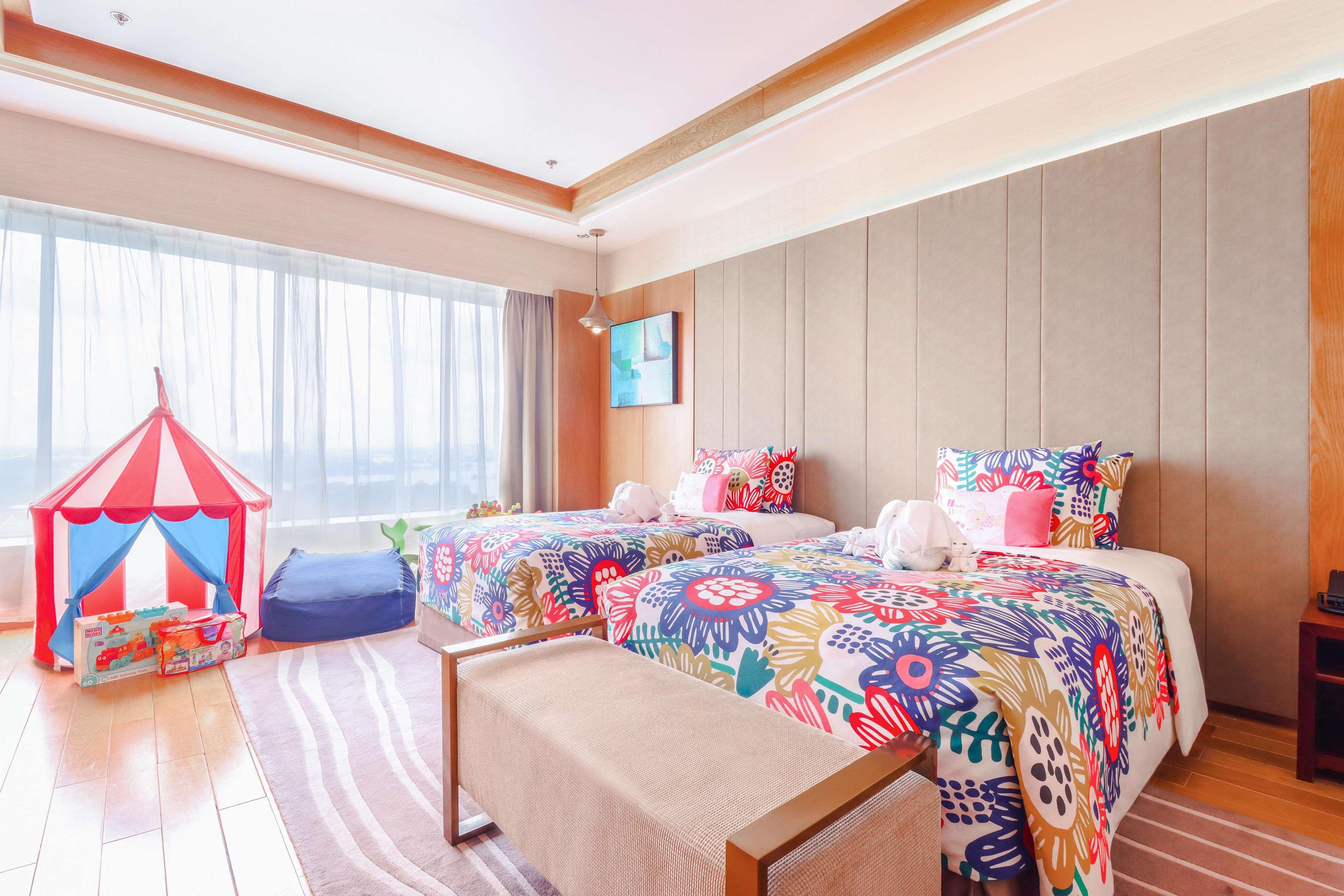 Melia Yangon Hotel Exterior photo